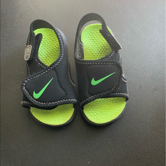 nike sandals 5c